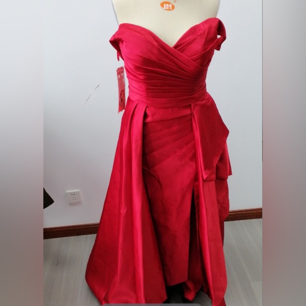 A-Line Off-The-Shoulder Satin Prom Dresses With High Split